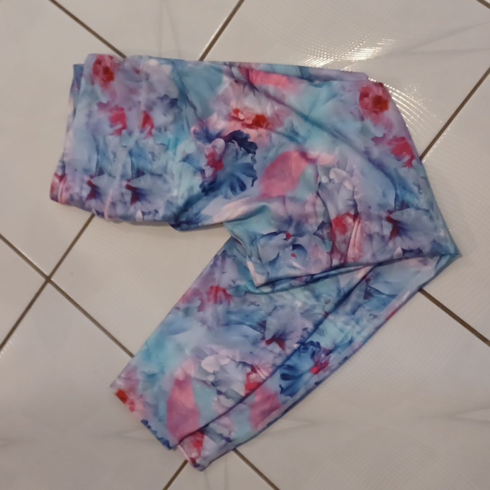 4/$60 Colourful Yoga-Style Leggings - Size 1X (US16)